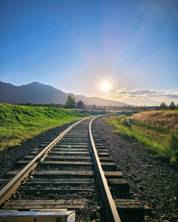 Chasing sunshine and tracks! ☀️ Nothing beats railriding on a beautiful day. Let's roll! 🛤️Share and tag us in your rail adventure for a chance to be featured josephbranchrailriders
📍: wallowacounty
🗺️: easternoregon